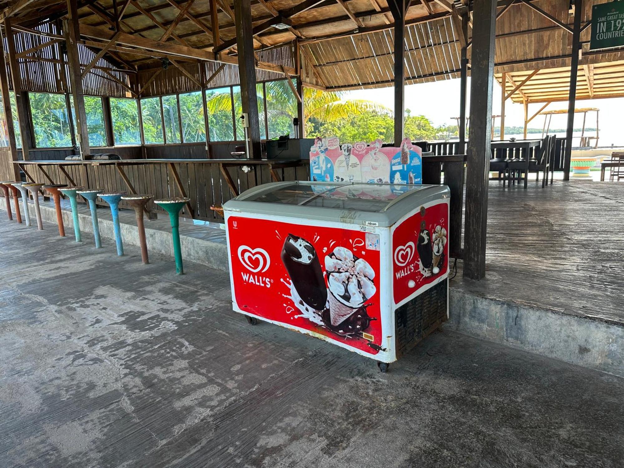 Hotel Mooi Park Sorong Exterior foto